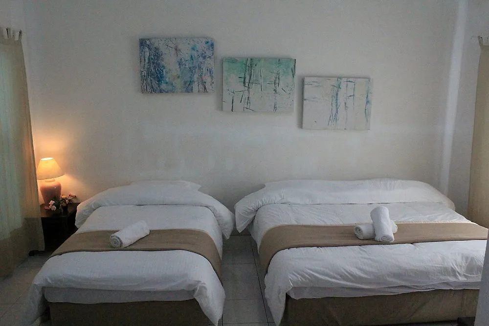 Nautilus Bay Home Джорджтаун 2*,